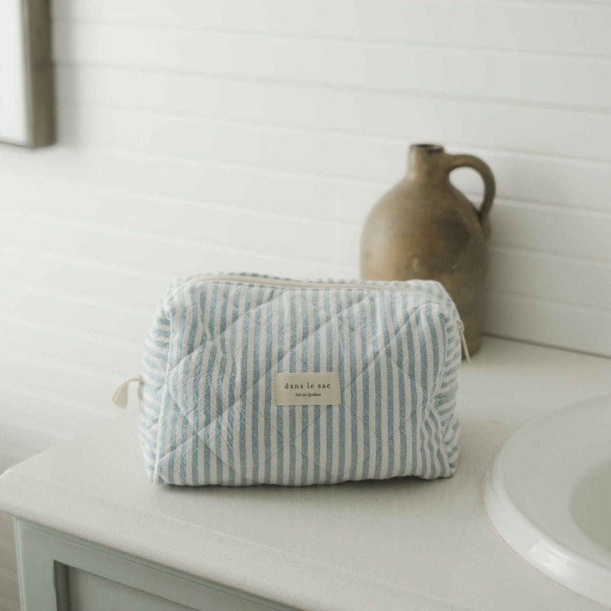 Dans le sac Large Quilted Pouch | Blue Stripes