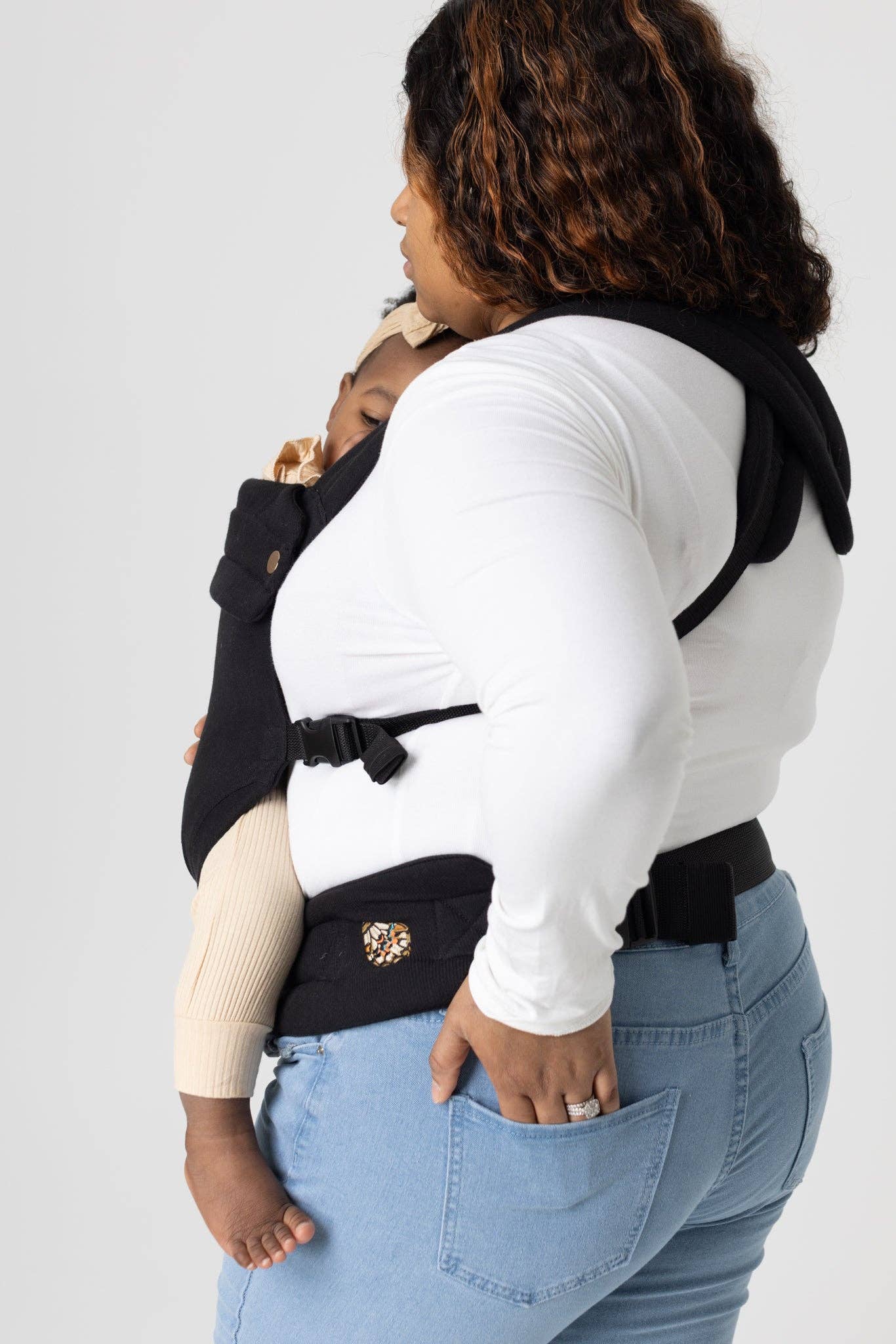 The Monarch Carrier | Ebony