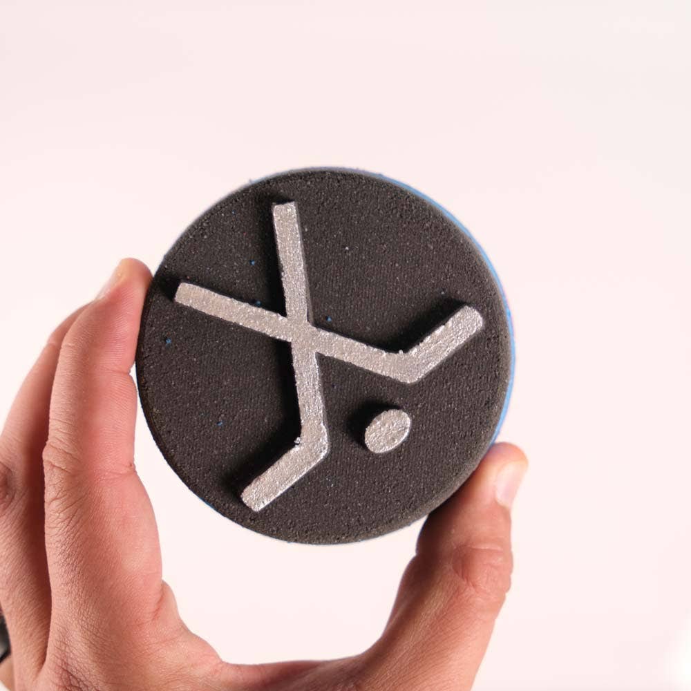 Hockey Puck Bath Bomb with Shoe Charm
