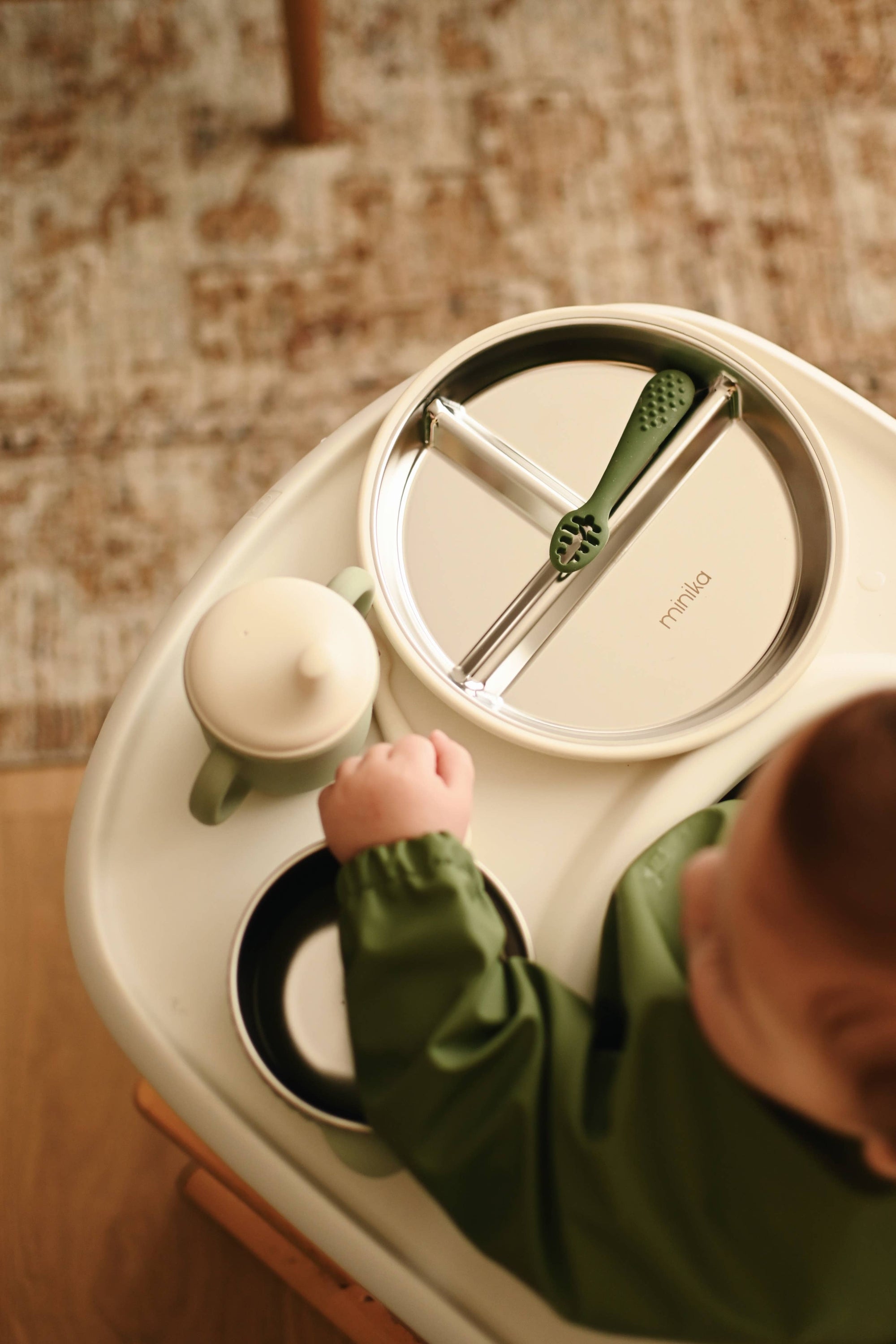 Stainless &amp; Silicone Suction Plate | Shell