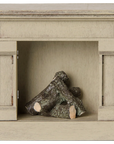Off White Fireplace | Mouse