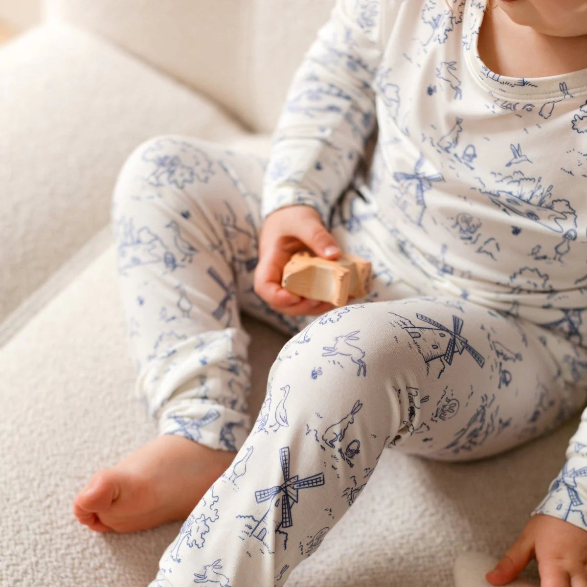 Roobear Two-Piece Bamboo Pajamas | Spring Storybook