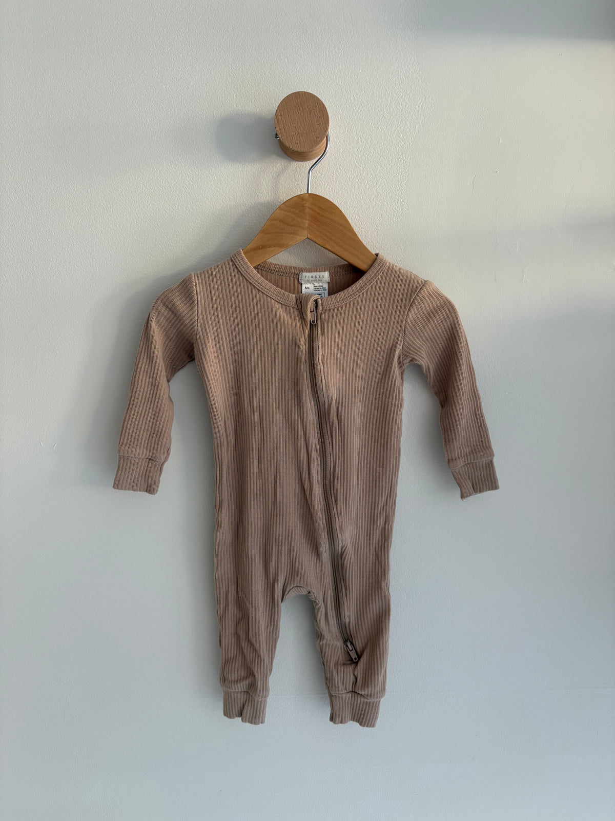 Firsts by Petit Lem | Beige Sleeper 6M