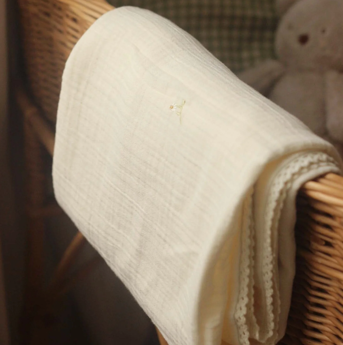 Embroidered Muslin Blanket | Wild Chamomile