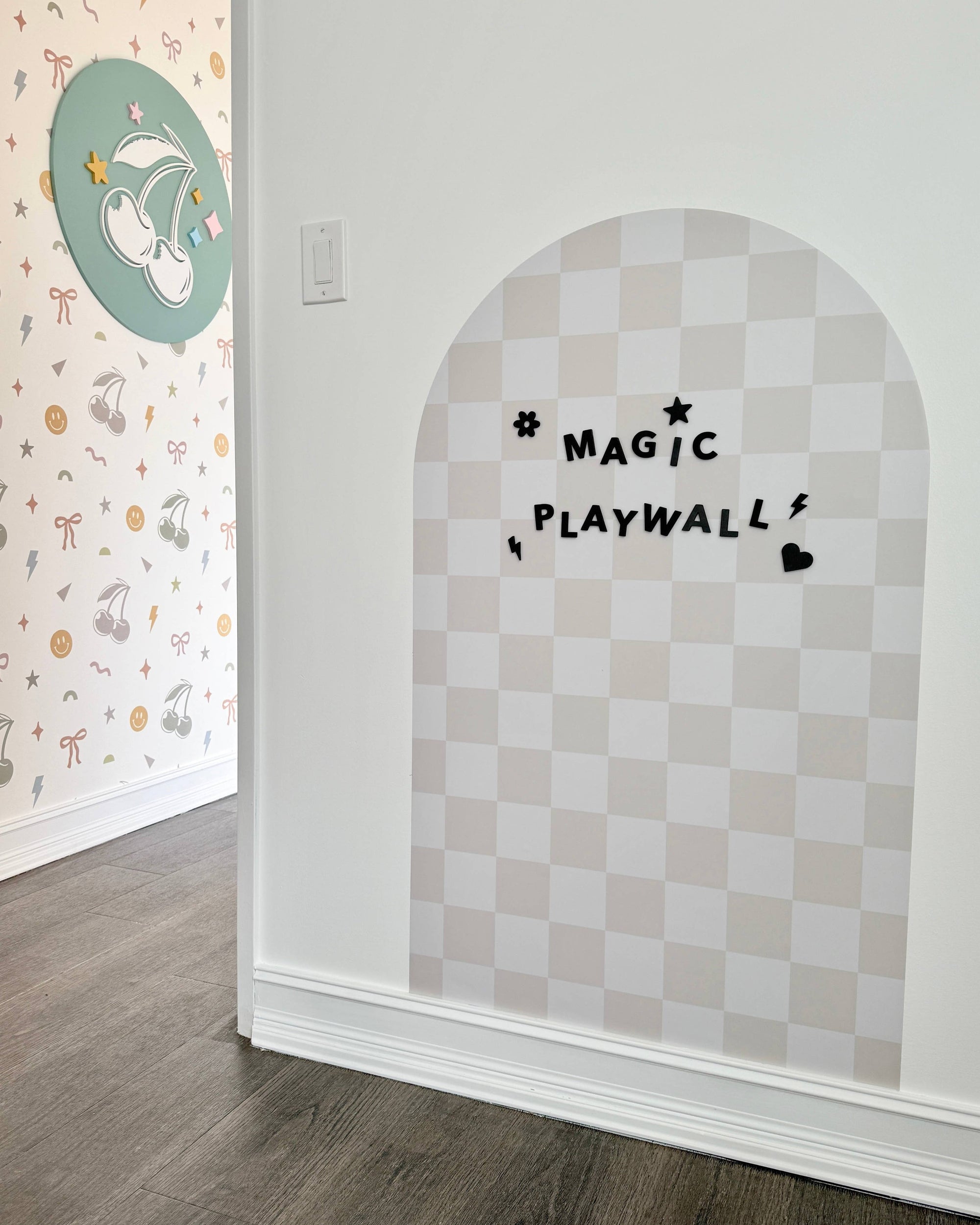 Mega Magic Playwall | Daisy